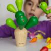 Kép 5/7 - plan toys egyensúlyozó kaktusz