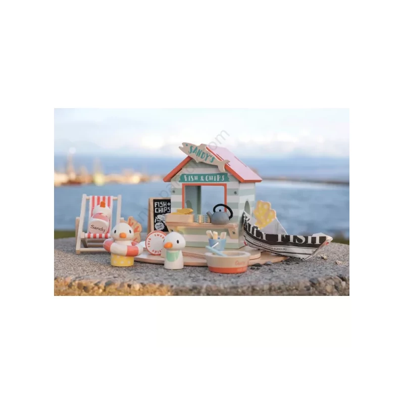 Tender Leaf fa strand büfé – Sandy’s Beach Hut sirály figurákkal parton